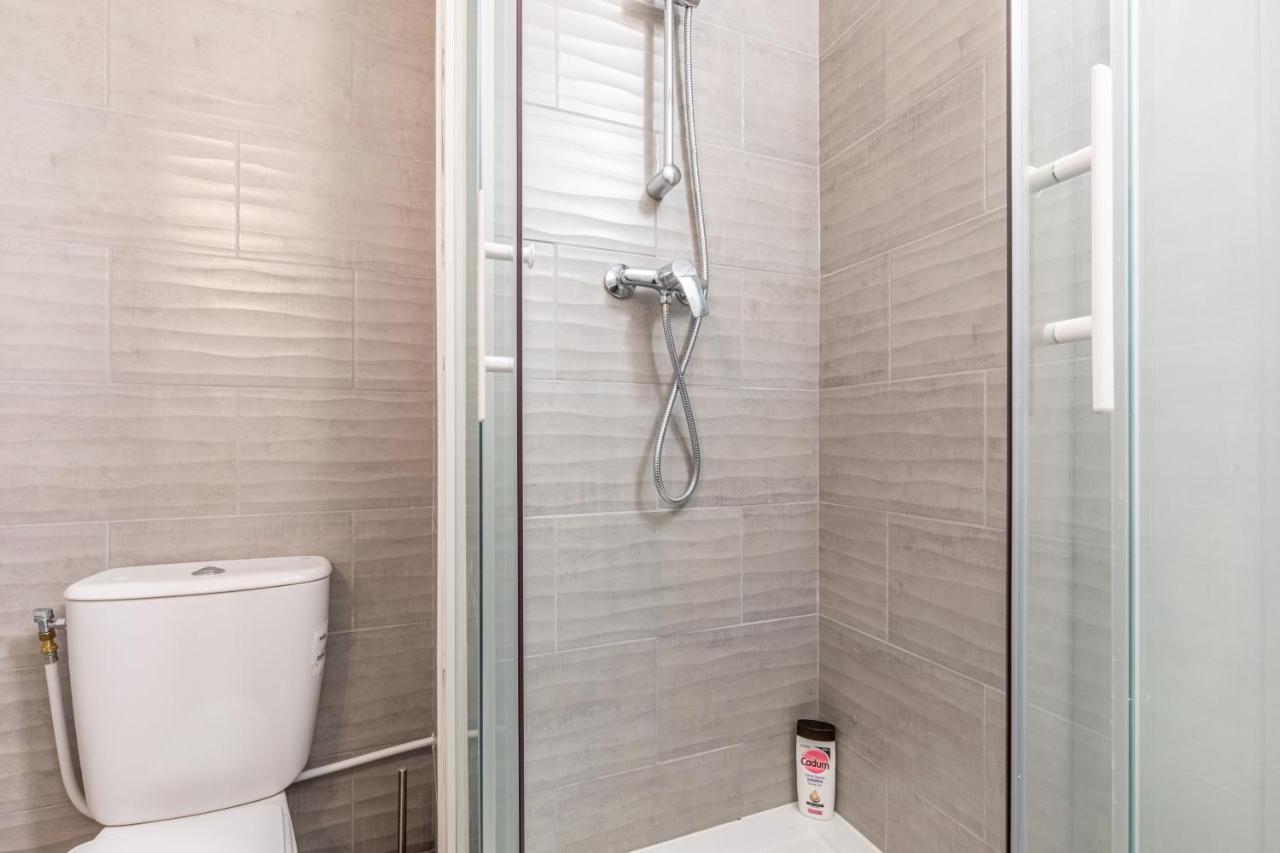 Chic Apart With Parking Apartment Mantes-la-Jolie Bagian luar foto