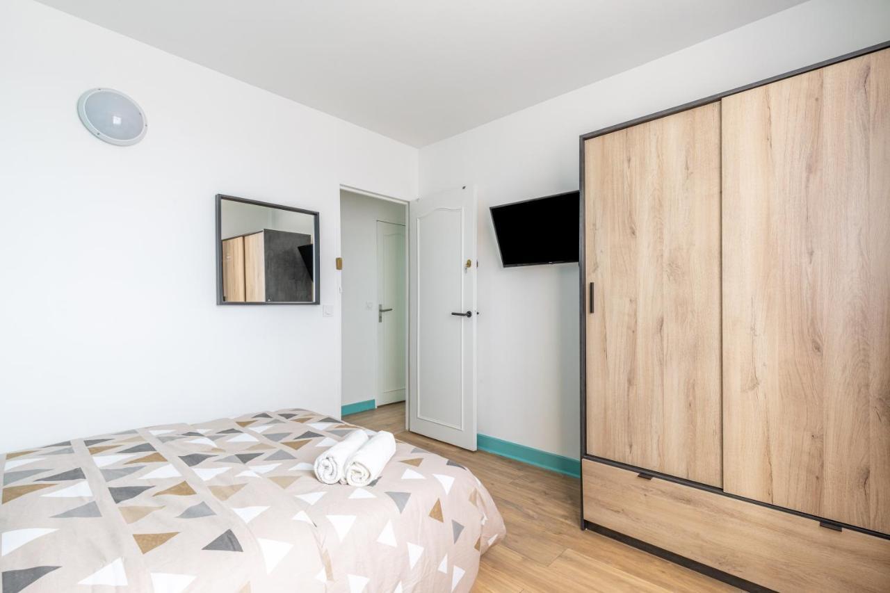 Chic Apart With Parking Apartment Mantes-la-Jolie Bagian luar foto