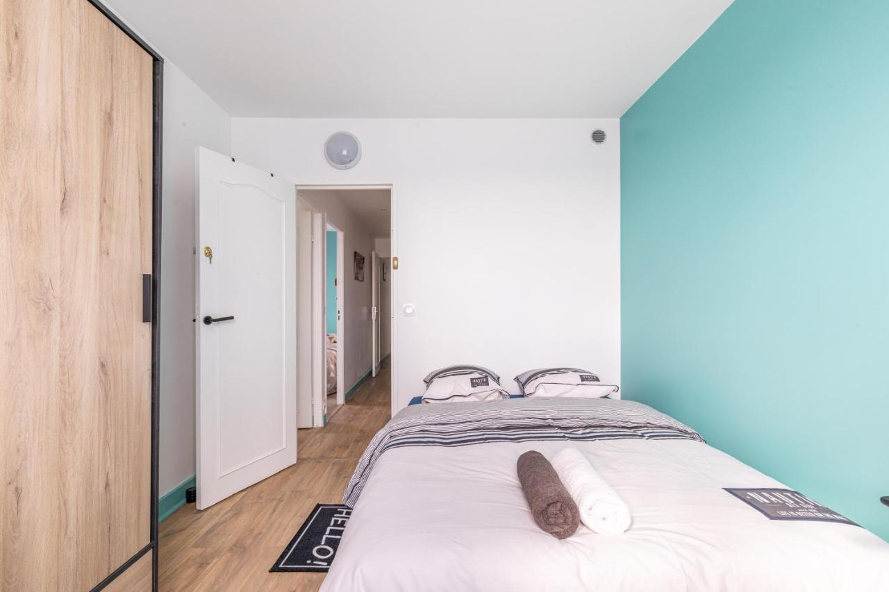Chic Apart With Parking Apartment Mantes-la-Jolie Bagian luar foto