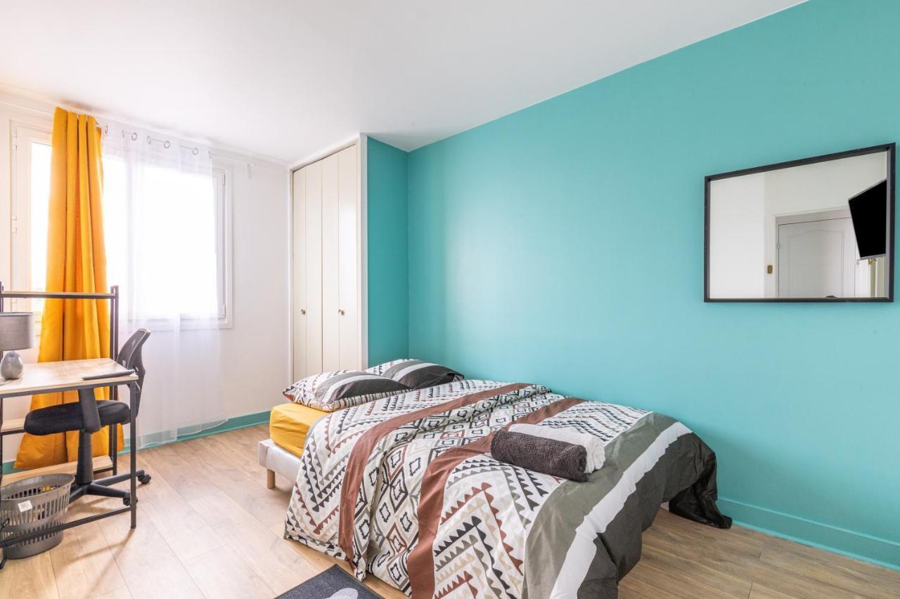 Chic Apart With Parking Apartment Mantes-la-Jolie Bagian luar foto