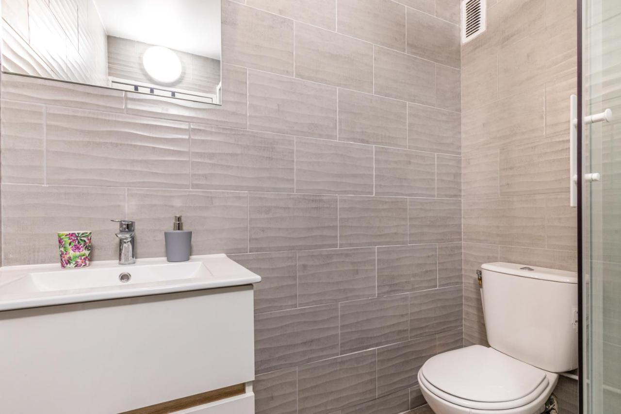 Chic Apart With Parking Apartment Mantes-la-Jolie Bagian luar foto